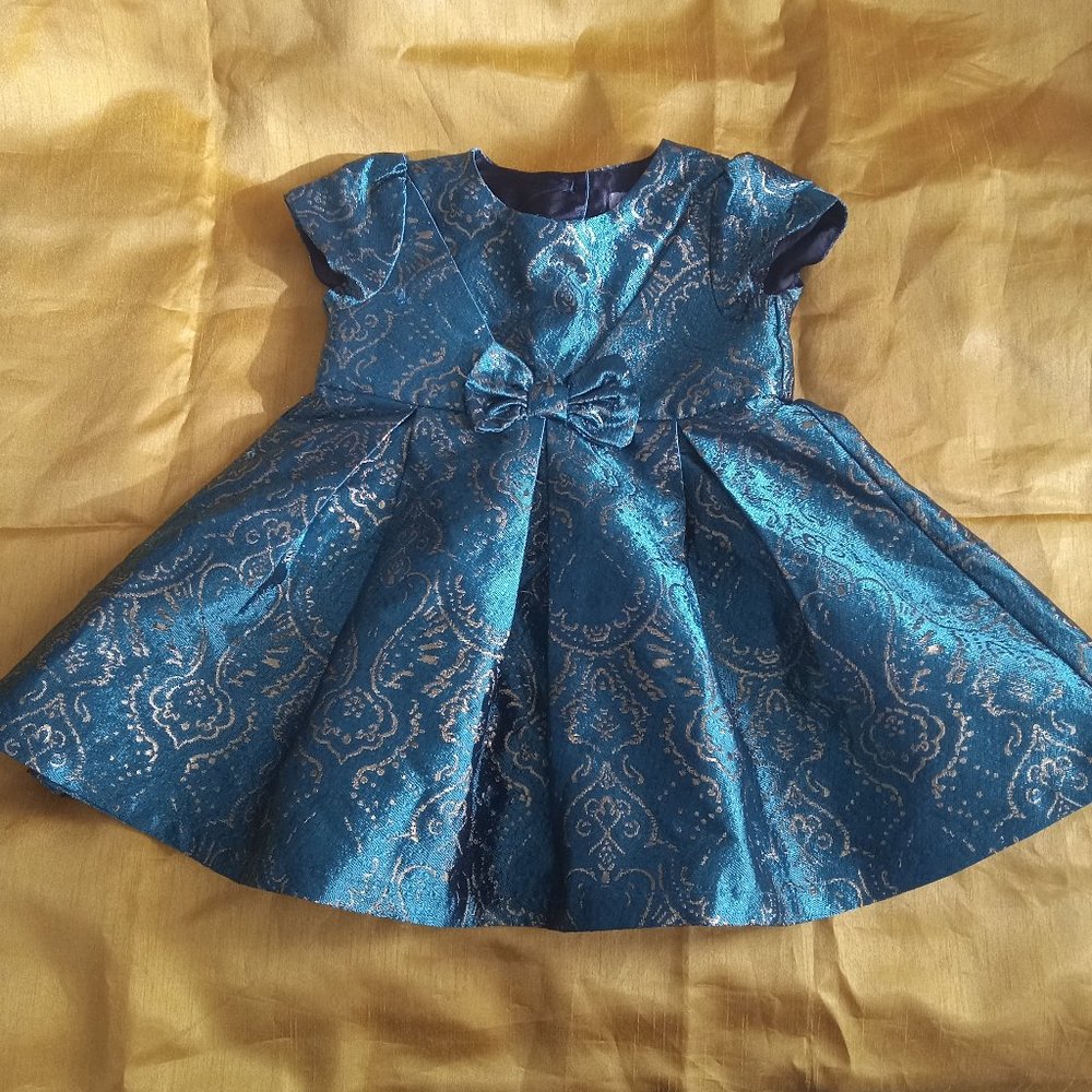 Winter Green and Gold Children's Place Dress (Size 12-18 months)